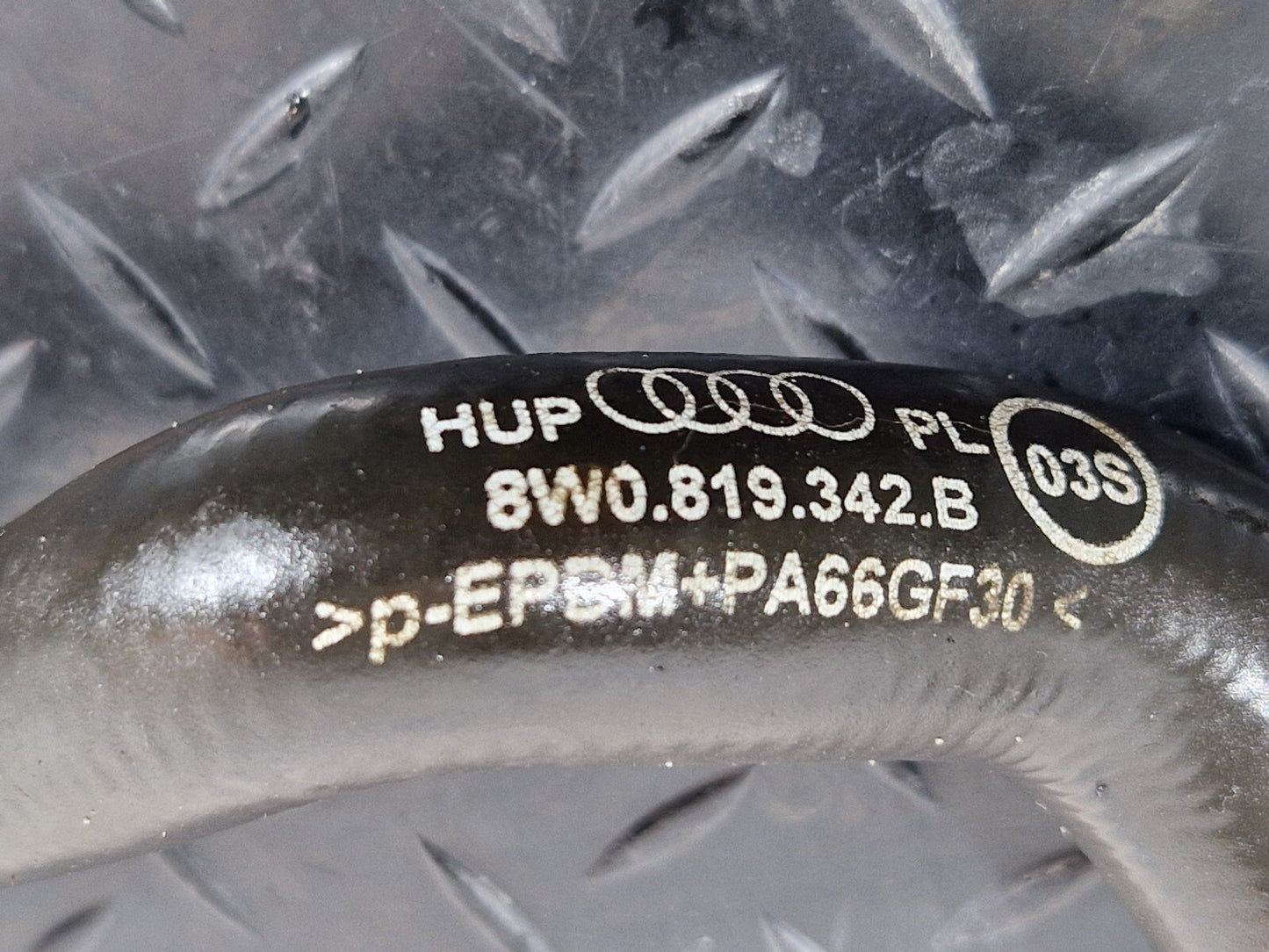 16-19 AUDI A4 B9 GENUINE OEM AIR CON / HEATER COOLANT HOSE PIPE 8W0819342B