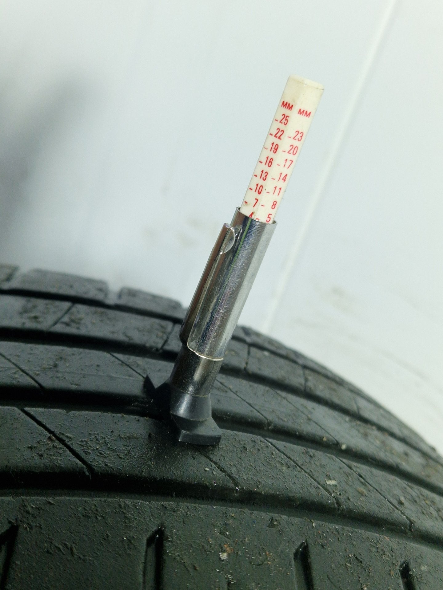 Hyundai i30 MK1 (FD) 5" Alloy Wheel with Tyre 205/55/16 5mm