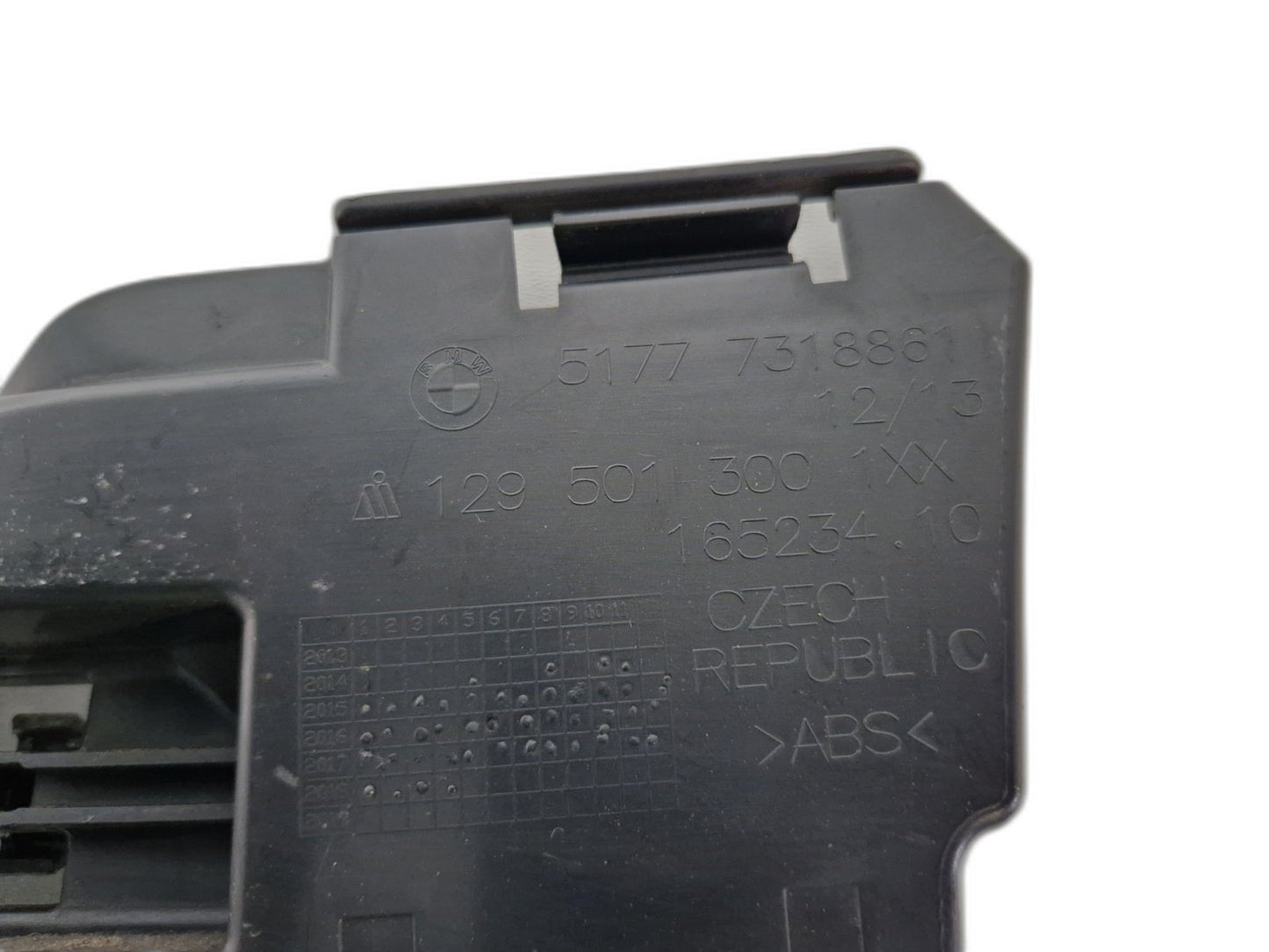 BMW F46 2 SERIES GENUINE RETAINING STRIP SILL REAR LEFT 7318861
