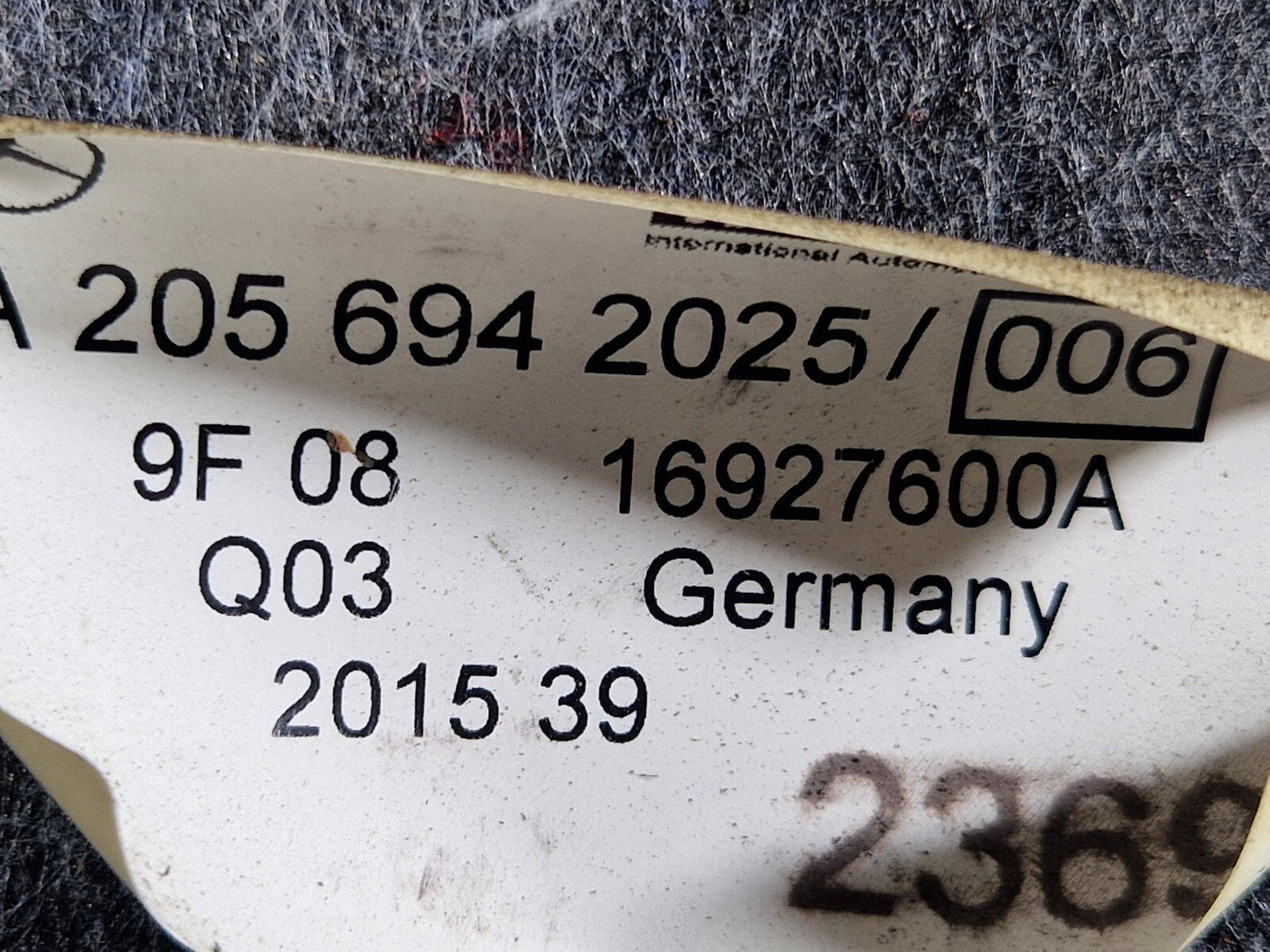 14-21 MERCEDES BENZ C300h W205 GENUINE REAR TAILGATE BOOT COVER TRIM A2056942025