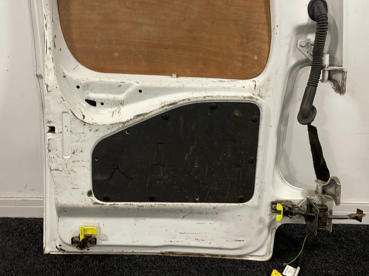Peugeot Partner B9 Cargo Van Rear Left N/S Complete Door in Banquise White EWP