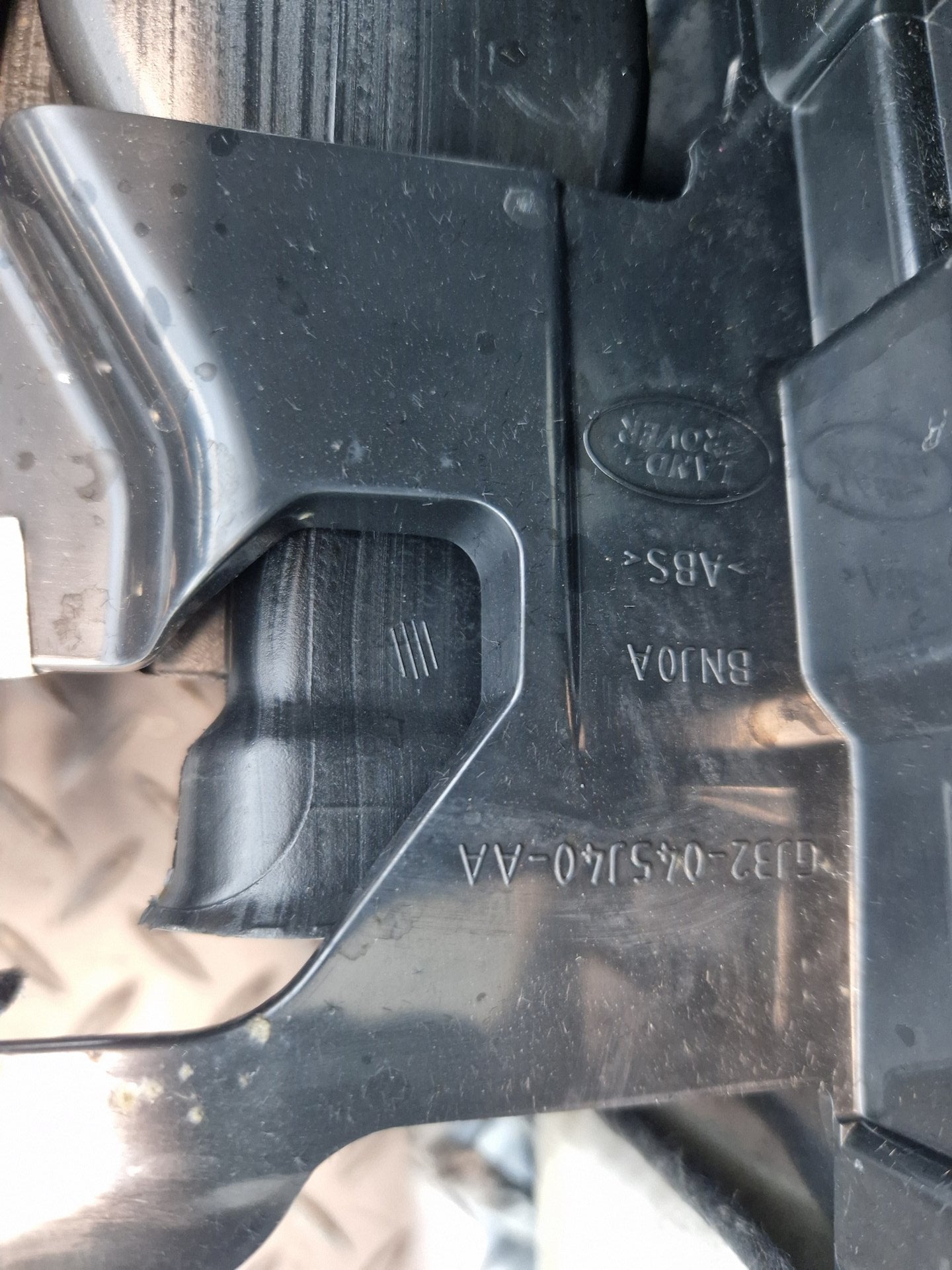 Land Rover Range Rover Evoque L538 Center Console Base GJ32045J40AA GJ3219E766AB