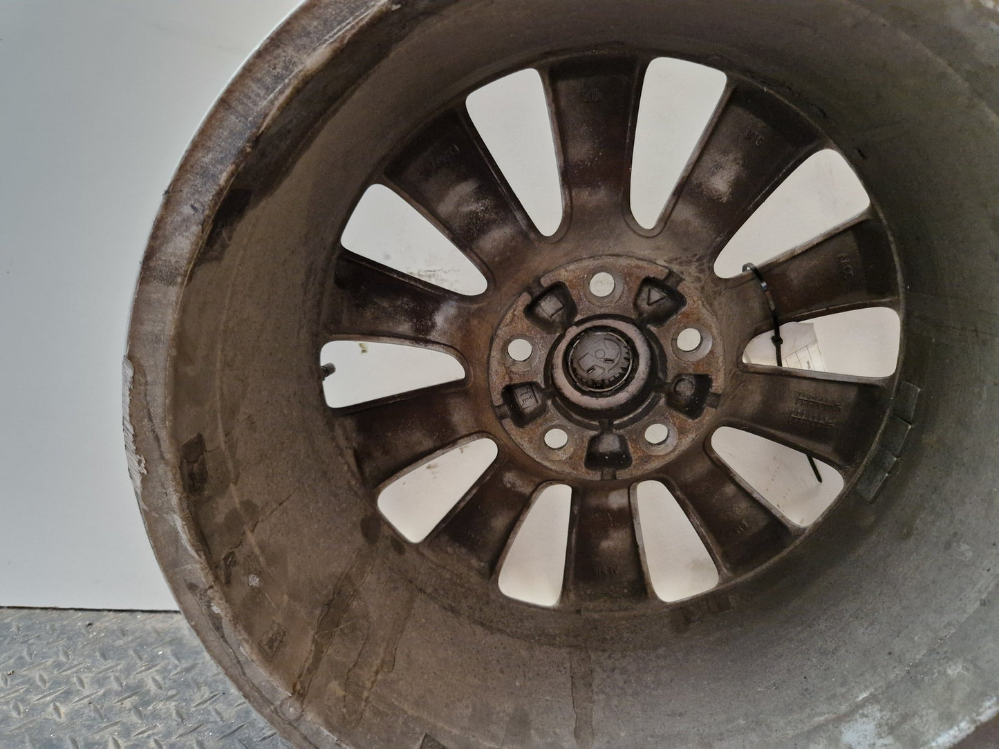 Vauxhall Zafira MK3 (C) (A3470) MPV Genuine 17" 10 Spoke Alloy Wheel