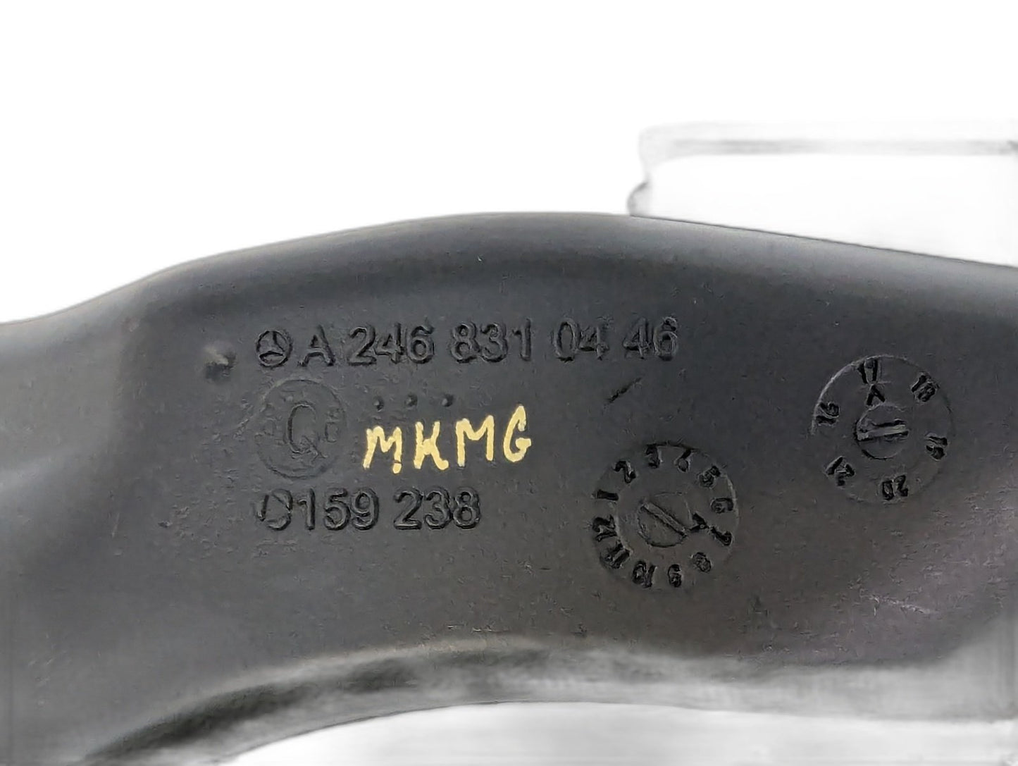 12-18 MERCEDES A-CLASS W176 GENUINE FRONT LEFT AIR DUCT GUIDE A2468310446