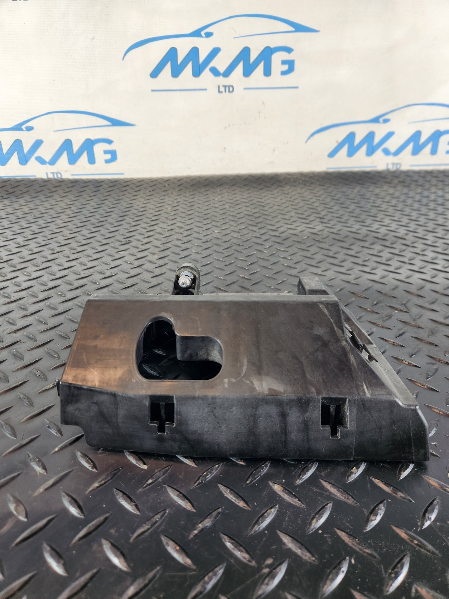 Mercedes-Benz B200d B-Class W247 Battery Box Tray Trim Housing Cover A2475411000