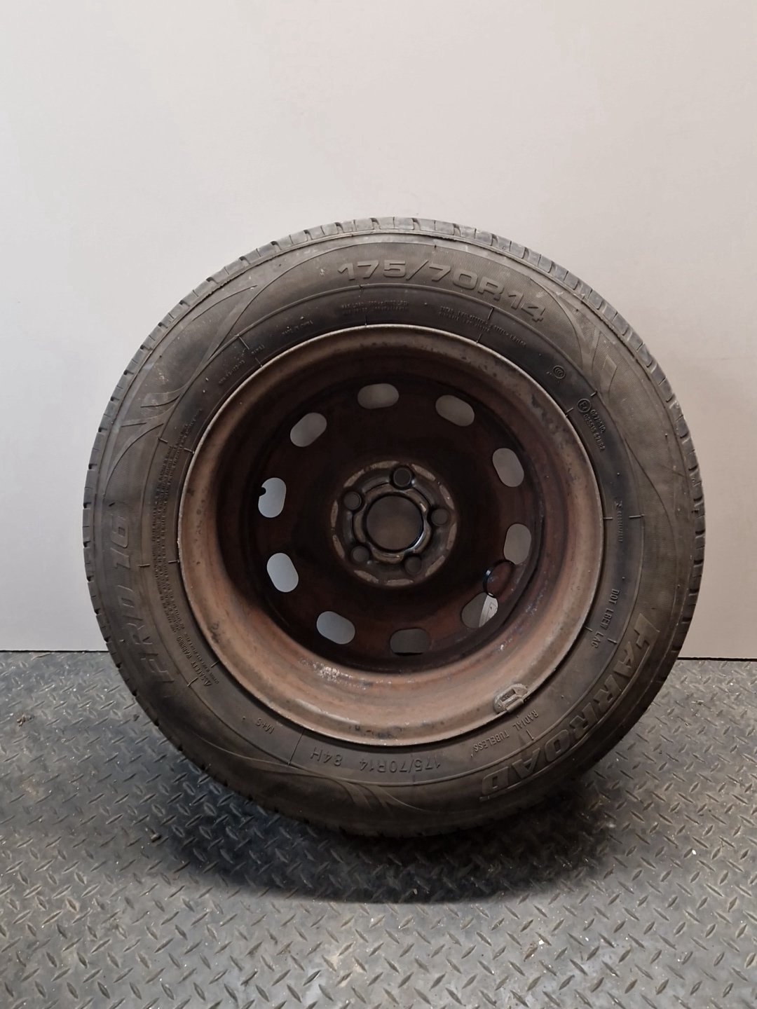 2013 Volkswagen Polo 6R MK5 14" Steel Wheel with Tyre 175/70/14 ~5mm 1J0601027P