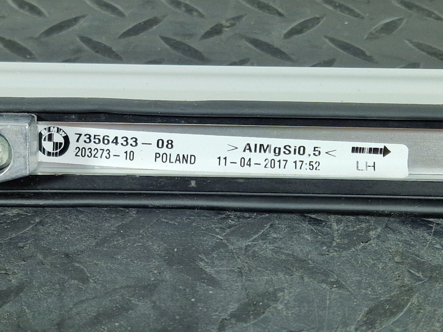 BMW Unknown Part Type 7356433