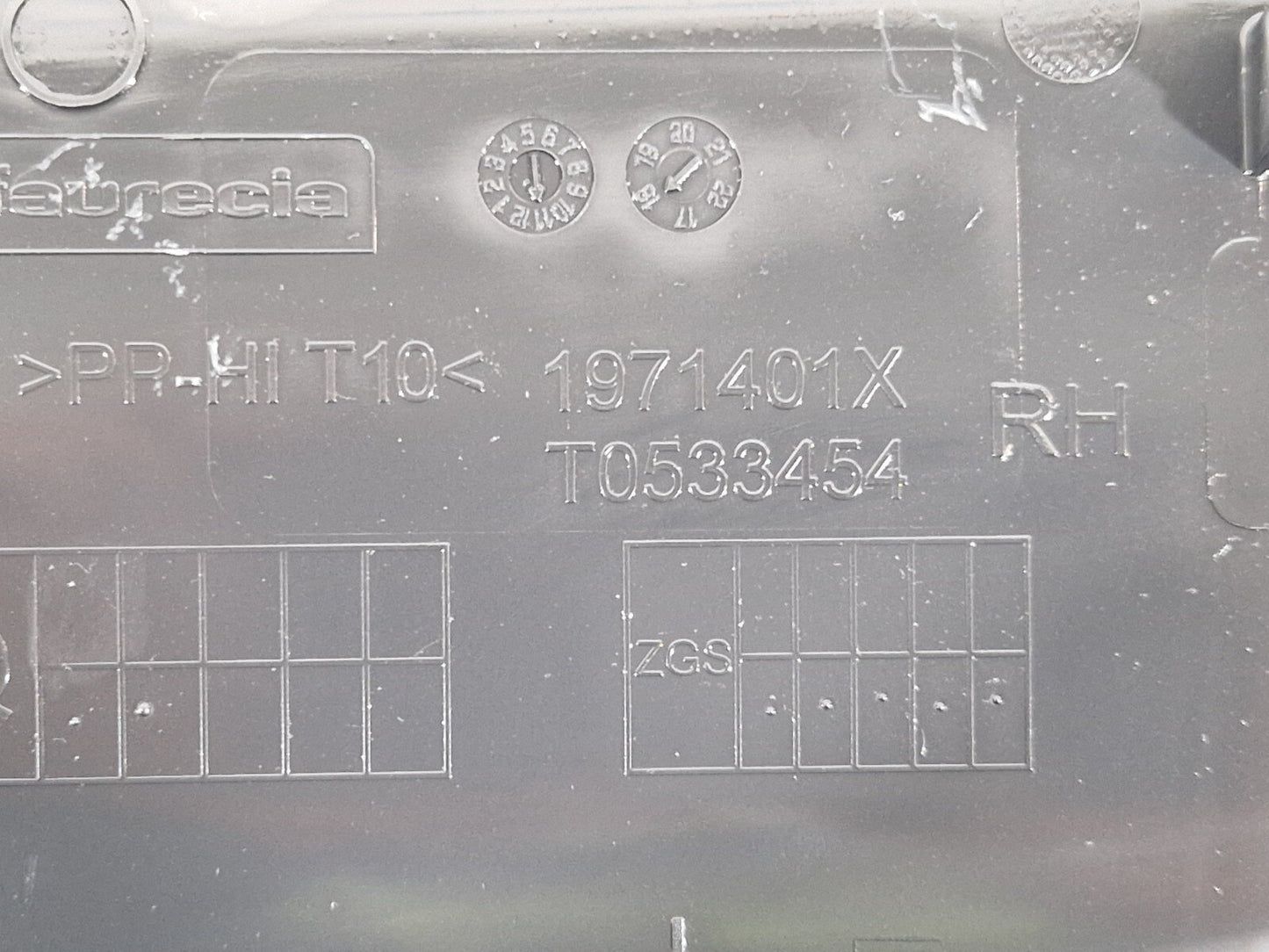 2018-ON MERCEDES BENZ SPRINTER W907 W910 OEM STORAGE TRIM RIGHT A9106803400