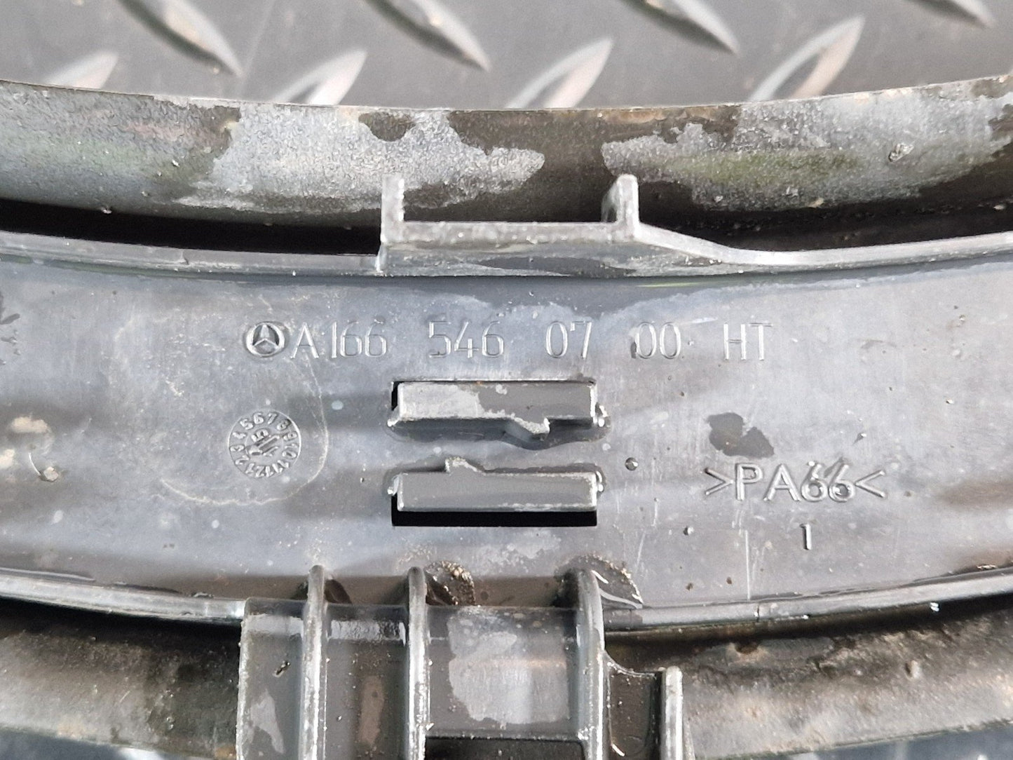 11-19 MERCEDES BENZ ML W166 OEM REAR RIGHT CONTROL ARM A1665460700
