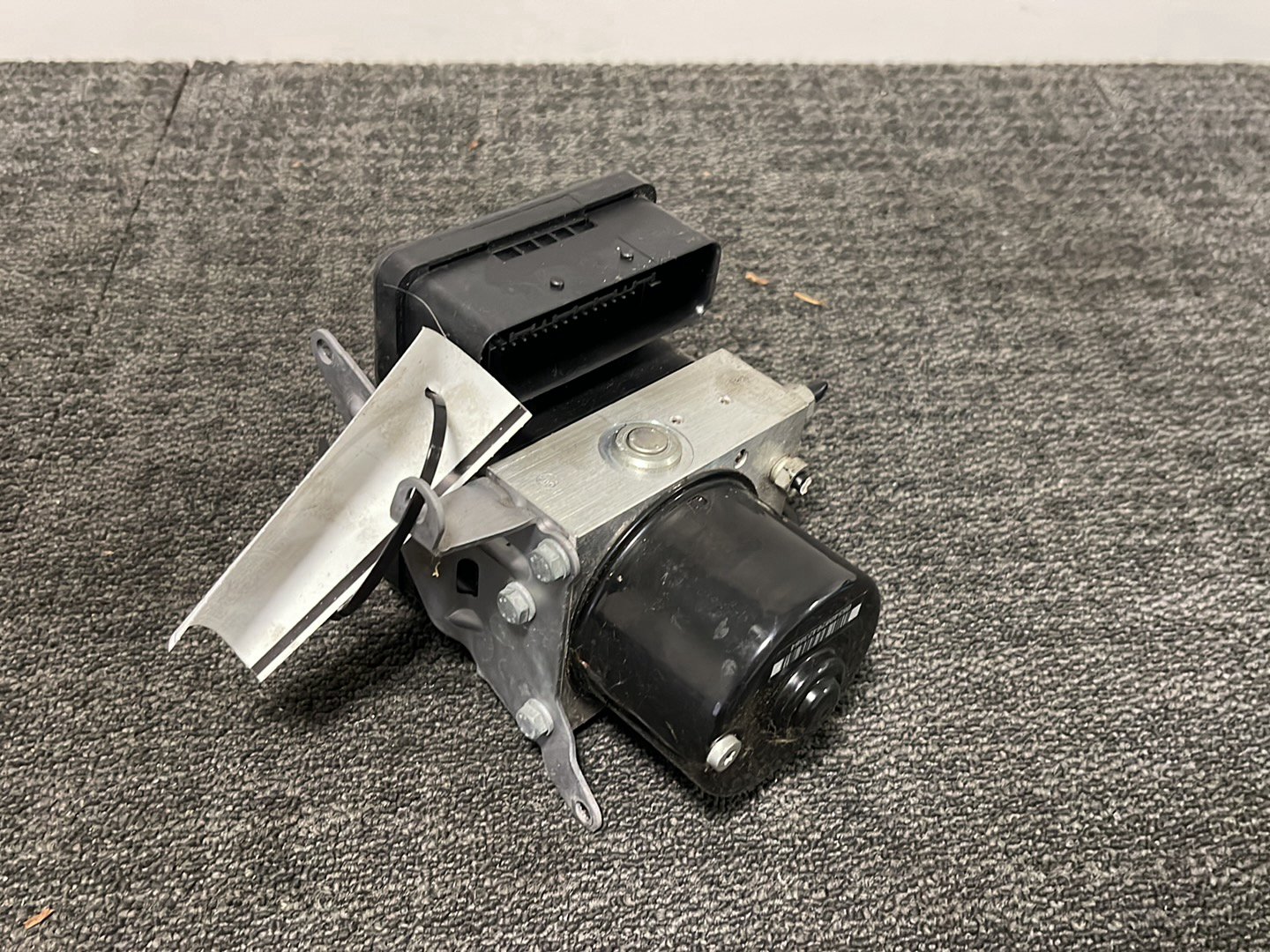 BMW 120i E87 2.0L Petrol Genuine ABS Pump Control Module 6778163