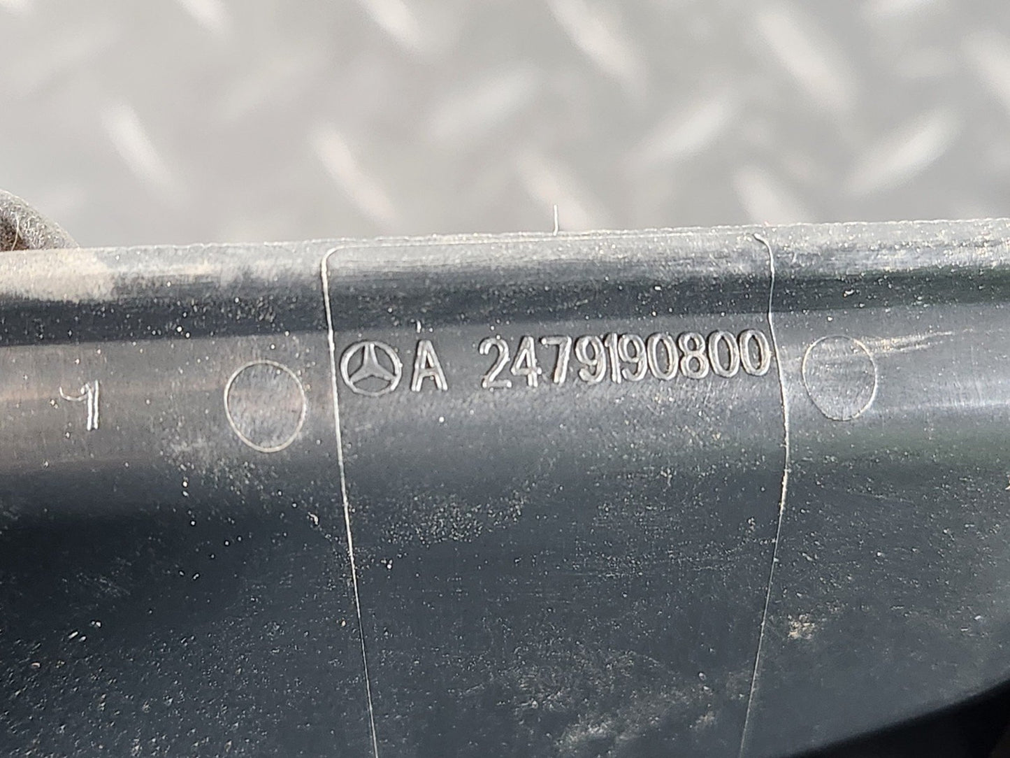 MERCEDES BENZ B CLASS W247 FRON RIGHT O/S SIDE SEAT RAIL COVER A2479190800