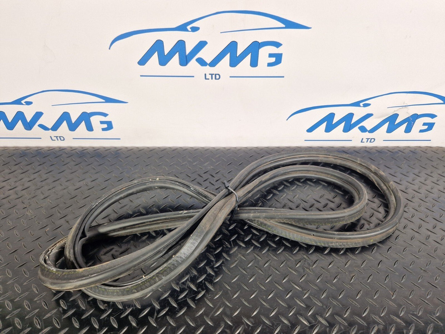 BMW 2 SERIES GRAN COUPE F44 GASKET SEAL RUBBER TAILGATE BOOT LID TRUNK 7292144