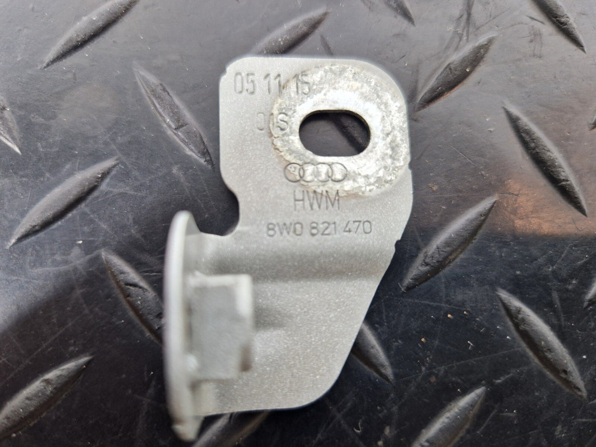 Audi A4 B9 front right wing bracket 8W0821470