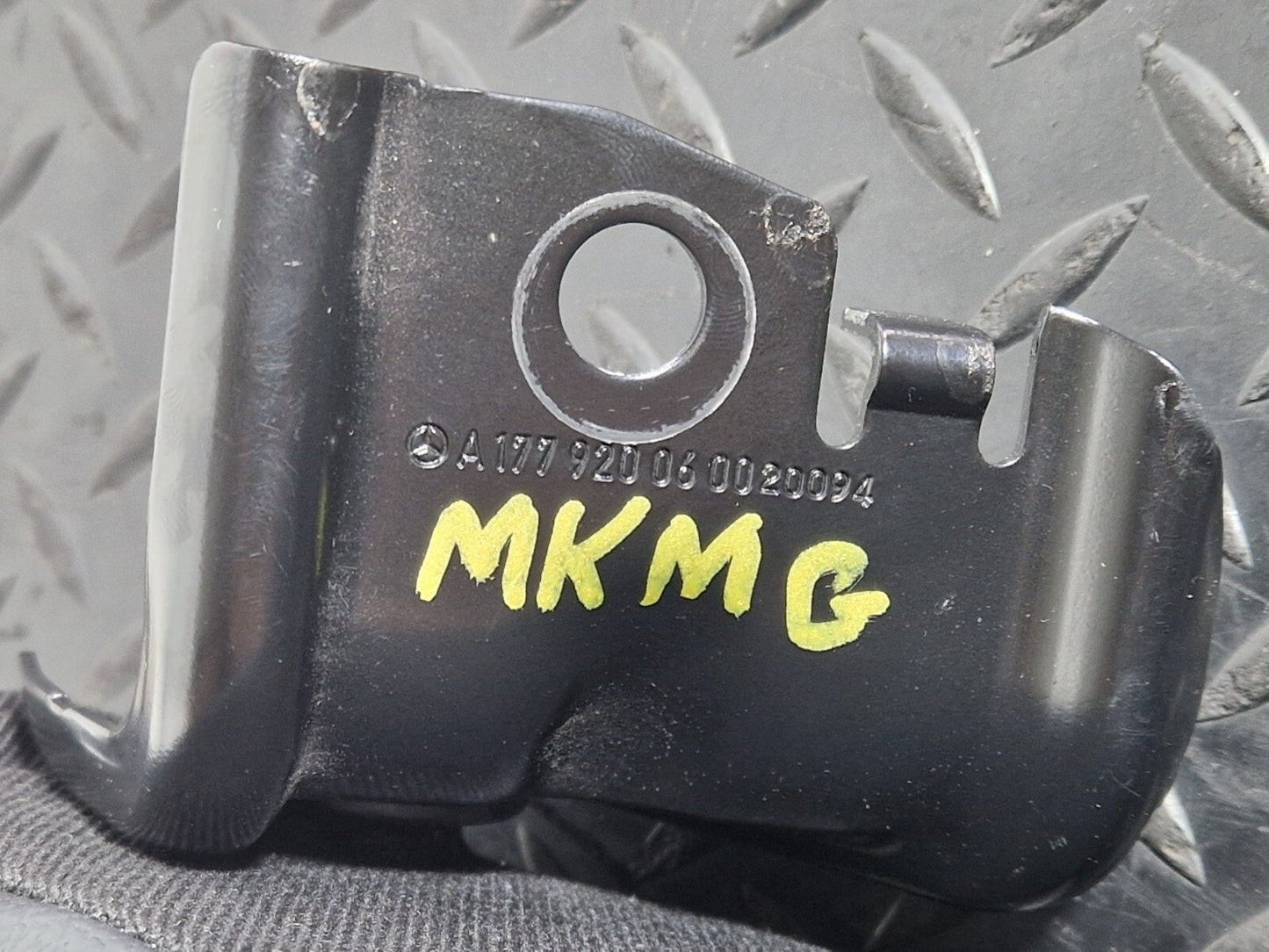 18-ON MERCEDES A CLASS W177 REAR RIGHT O/S SEAT BACKREST A1779200600