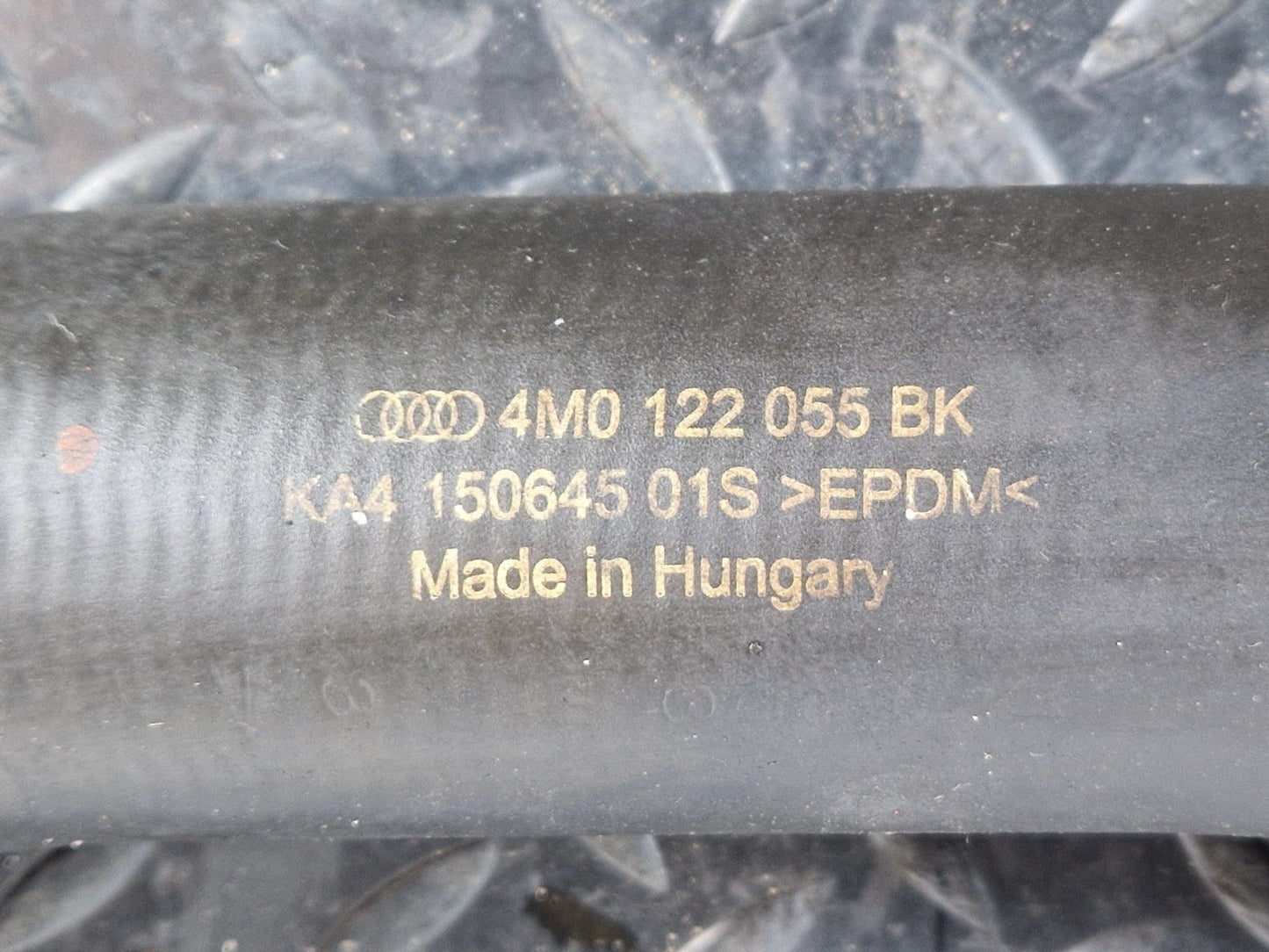16-20 AUDI Q7 4M GENUINE OEM ENGINE COOLANT PIPE HOSE 4M0122055BK