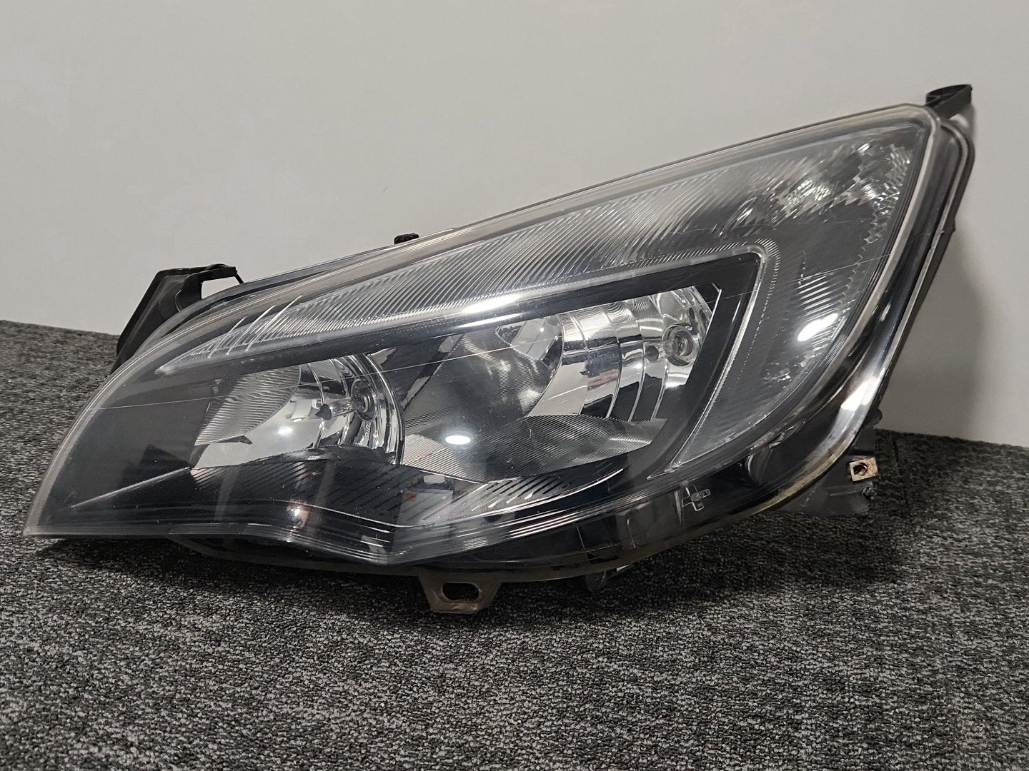 Vauxhall Astra MK6 (J) (A3400) Hatchback Front Left N/S Headlight 1LG010011-17