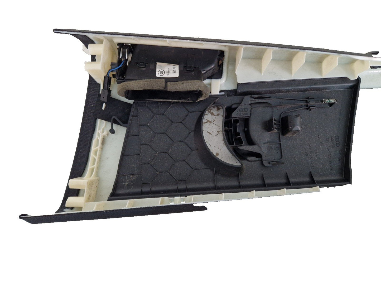 16-20 AUDI Q7 4M GENUINE RIGHT O/S B PILAR TRIM COVER IN BLACK 4M0867244B