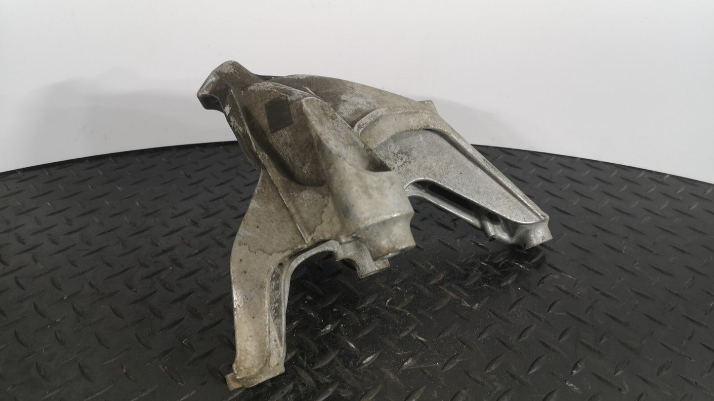 16-19 AUDI A4 B9 GENUINE LEFT N/S ENGINE MOUNT BRACKET 4M0199307AD