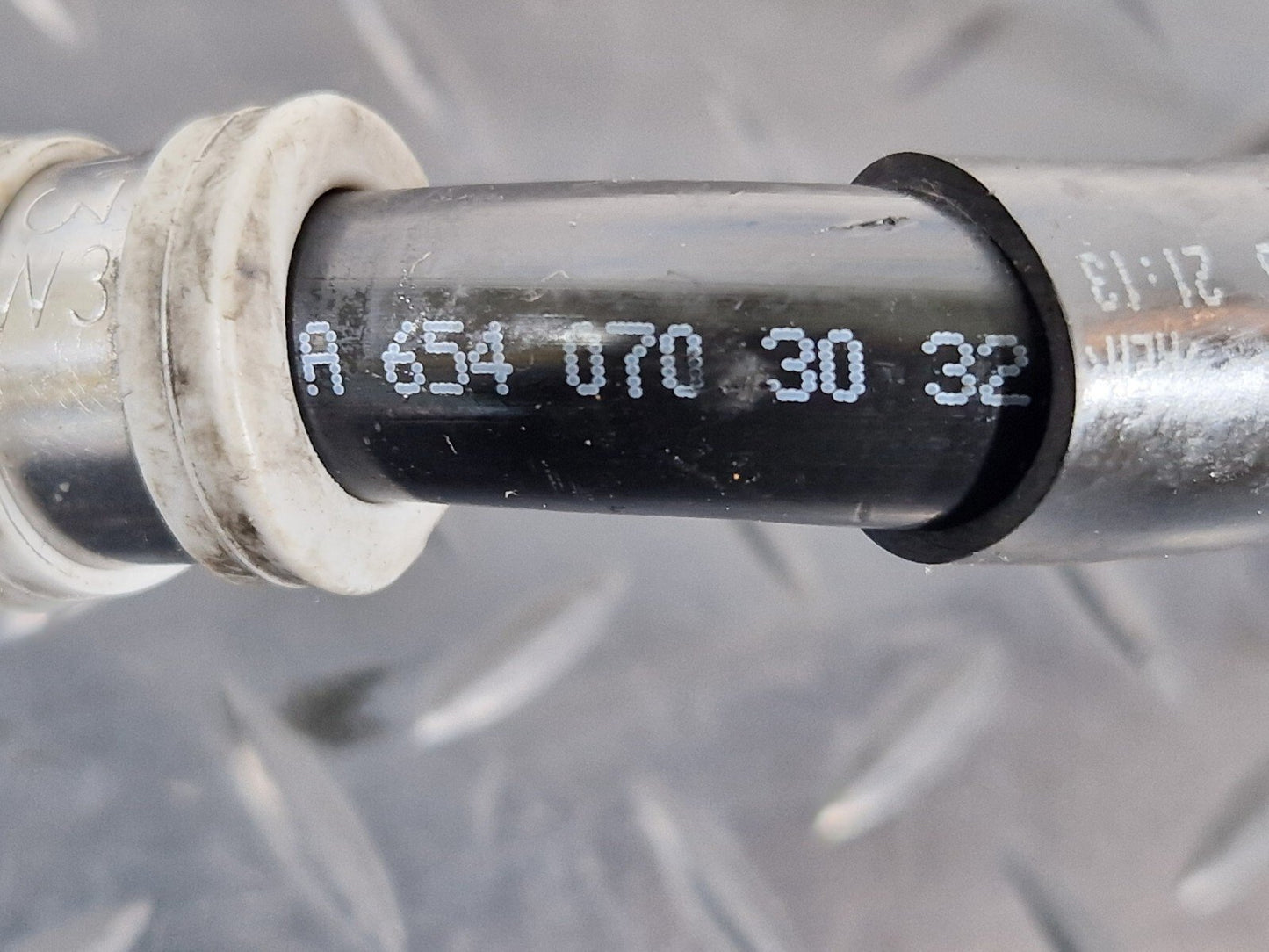 19-ON MERCEDES BENZ B CLASS W247 VACUUM PIPE HOSE TUBE A6540703032