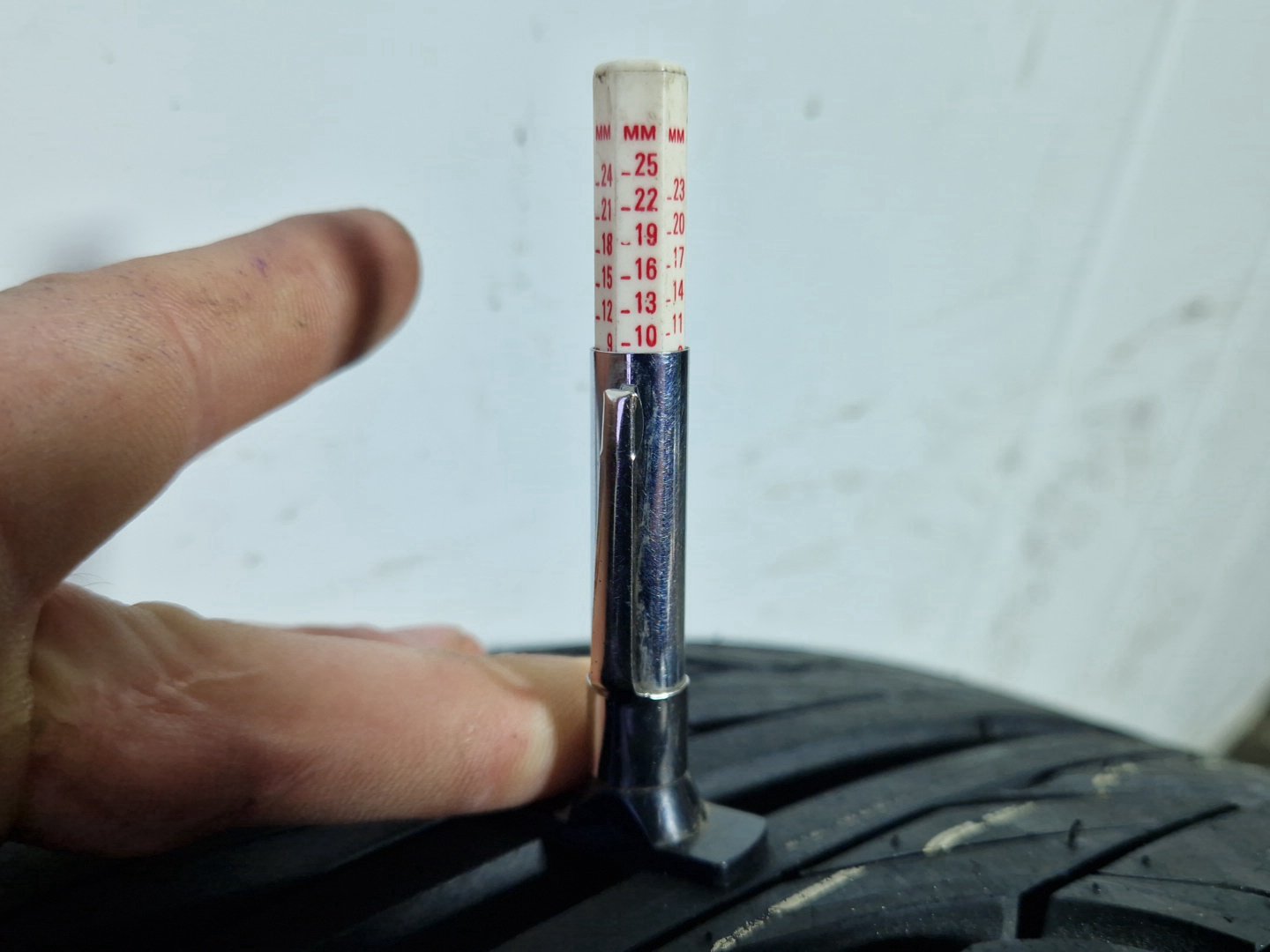 Genuine Pirelli P6000 Tyre 205/55/R16 91W ~8mm Tread
