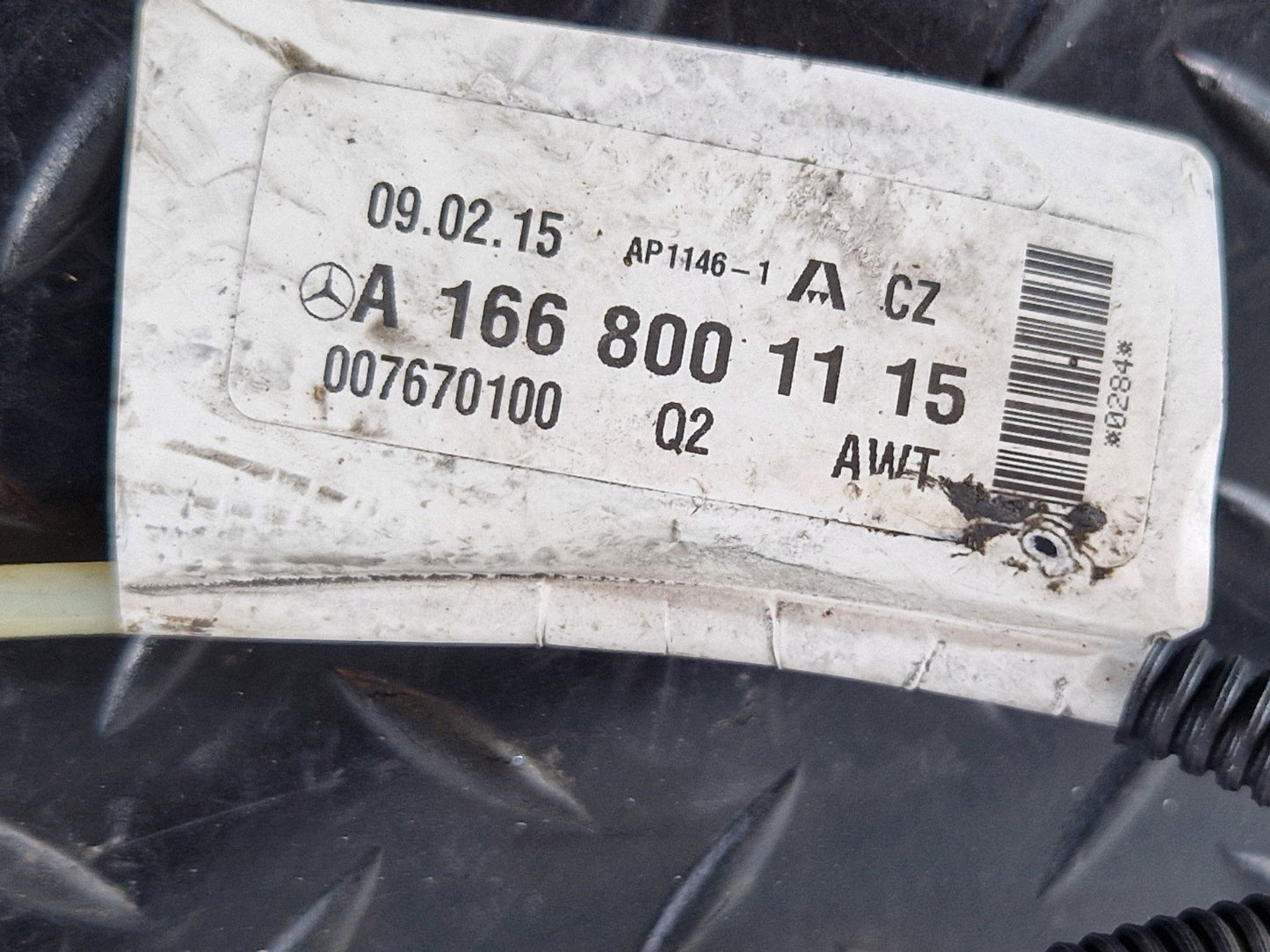 11-19 MERCEDES BENZ ML W166 VACUUM PUMP PIPE LINE HOSE A1668001115