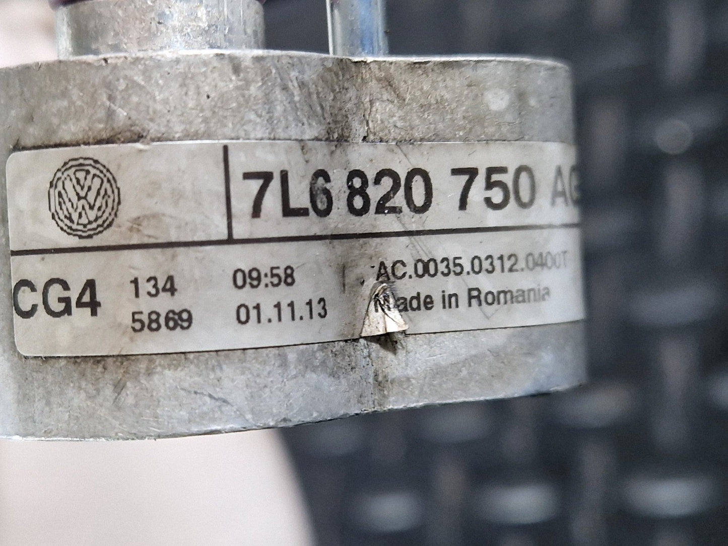 10-15 AUDI Q7 4L 3.0 TDI A/C AIR CONDITIONING PIPE 7L6820741AG