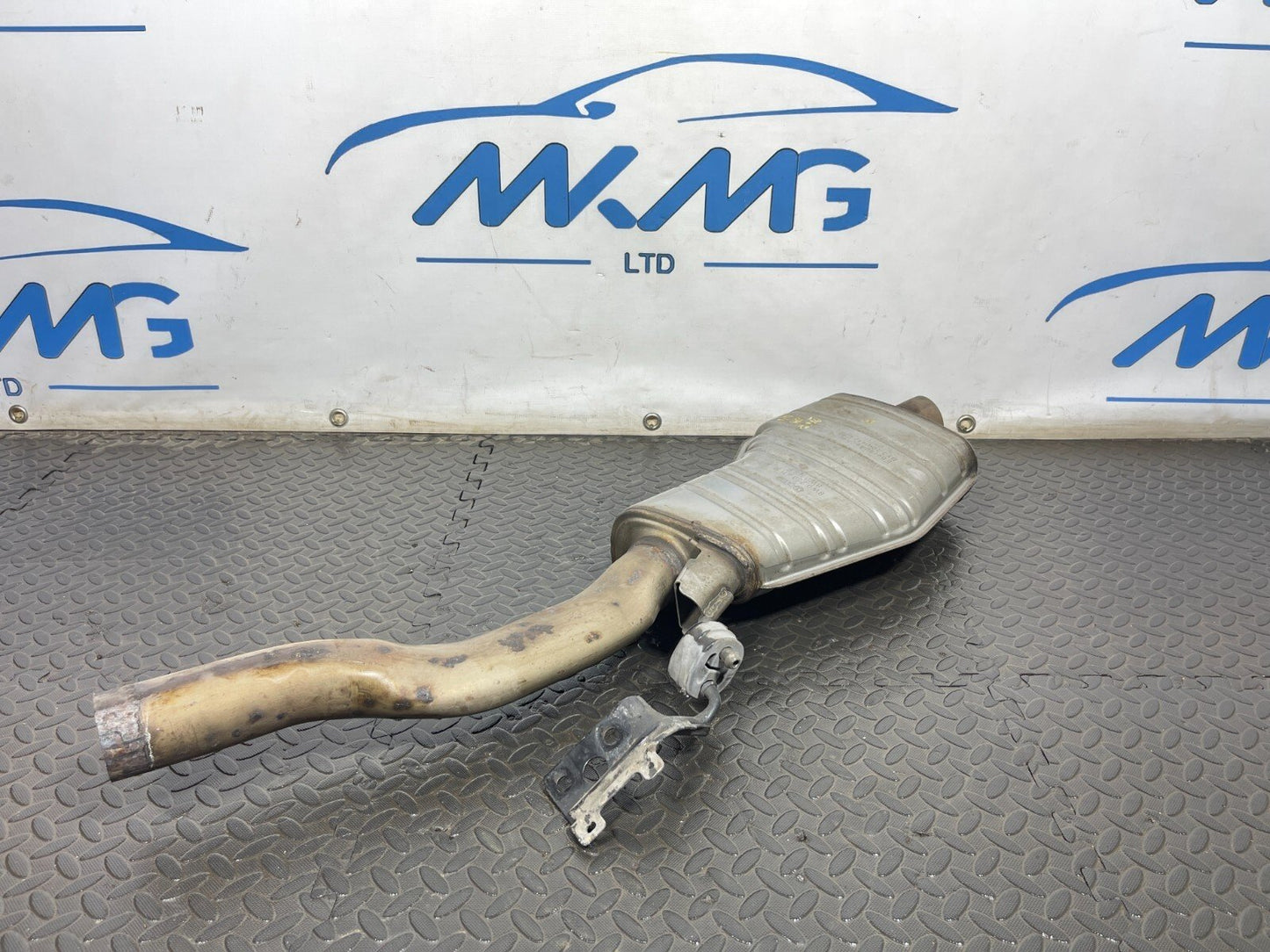 16-19 AUDI A4 B9 2.0TDI S-LINE EXHAUST SILENCER 8W0253411R
