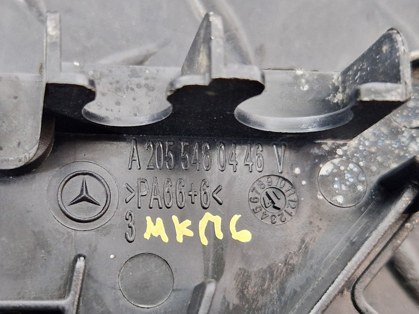 14-21 MERCEDES BENZ C200 W205 REAR RIGHT BRAKE CALIPER CABLES HOLDER A2055460446