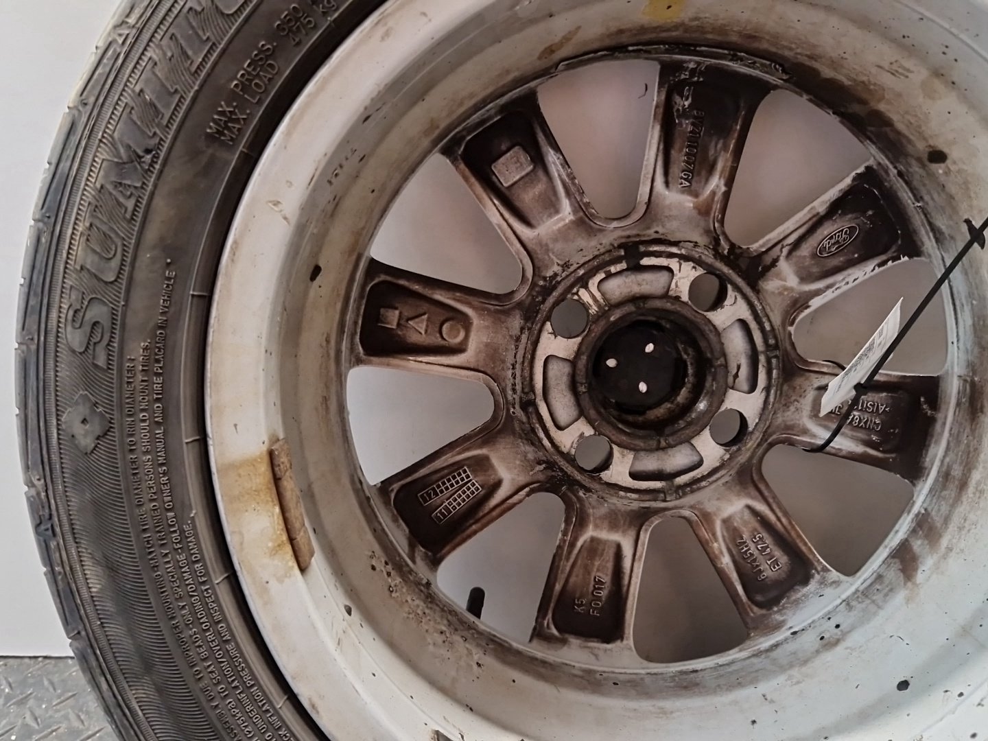 Ford Fiesta MK7 15" Alloy Wheel with Tyre 195/50/15 ~3mm 8V21-1007-GA