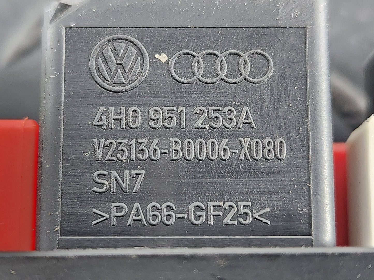 Volkswagen Golf MK6 - 5K Hatchback Genuine 4 Pin Relay 4H0951253A