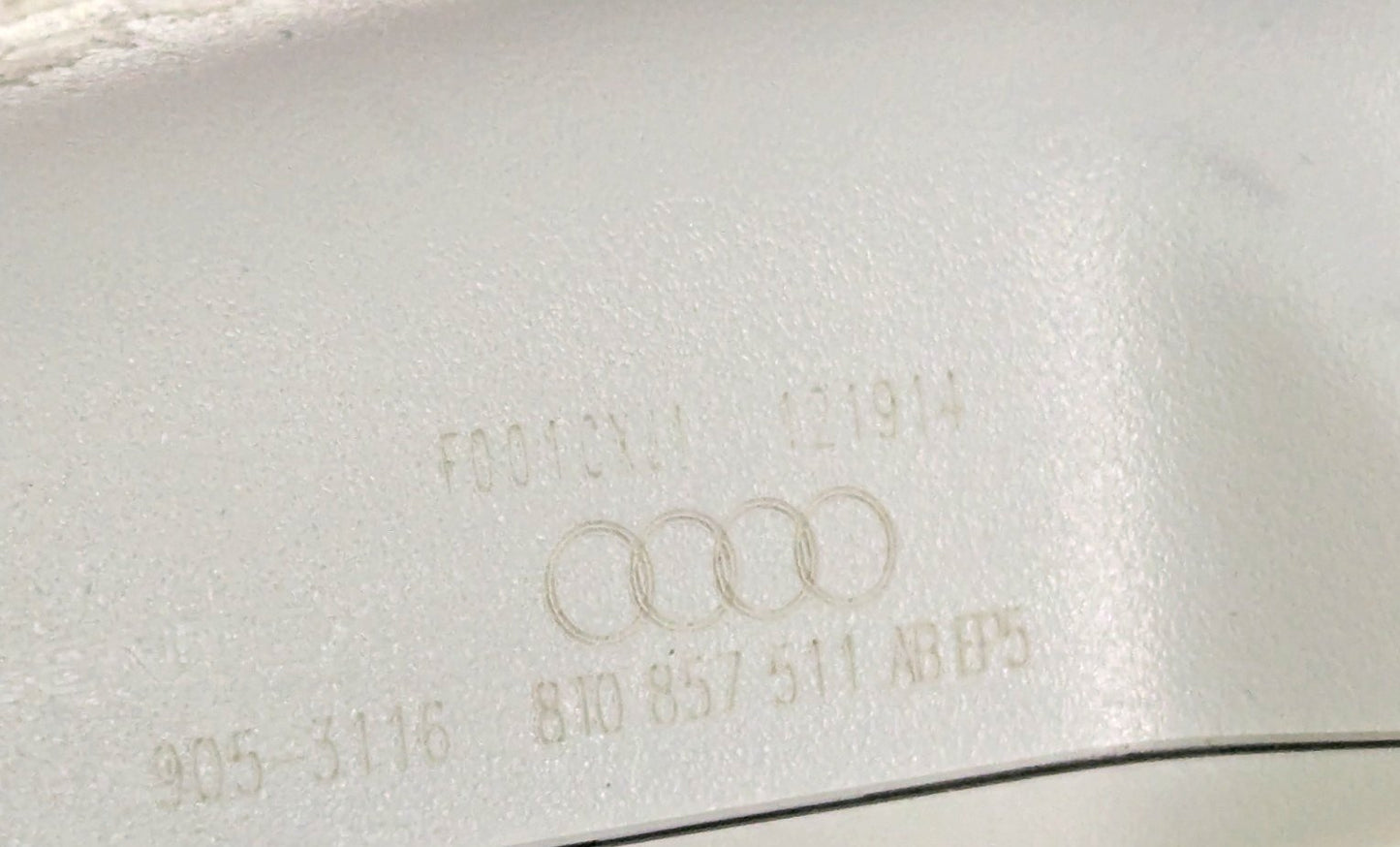 12-18 AUDI A6 C7 OEM DIMMABLE REAR VIEW MIRROR 810857511AB