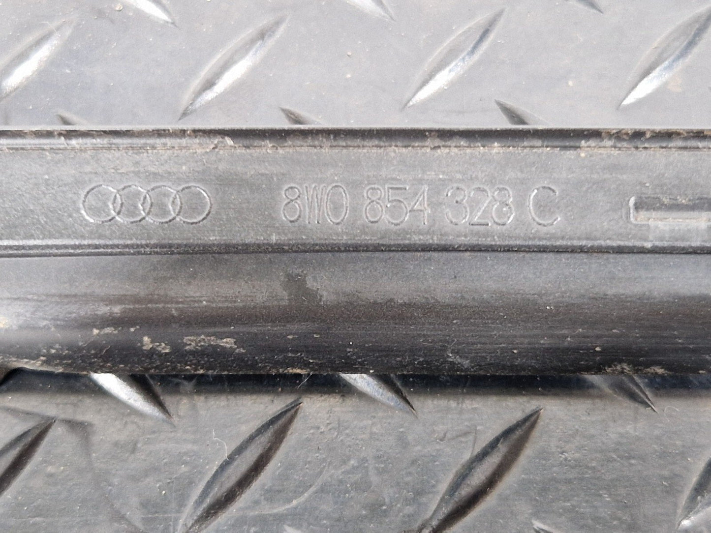 Audi A4 B9 Genuine Front Right O/S Windscreen Mould Strip 8W0854328C