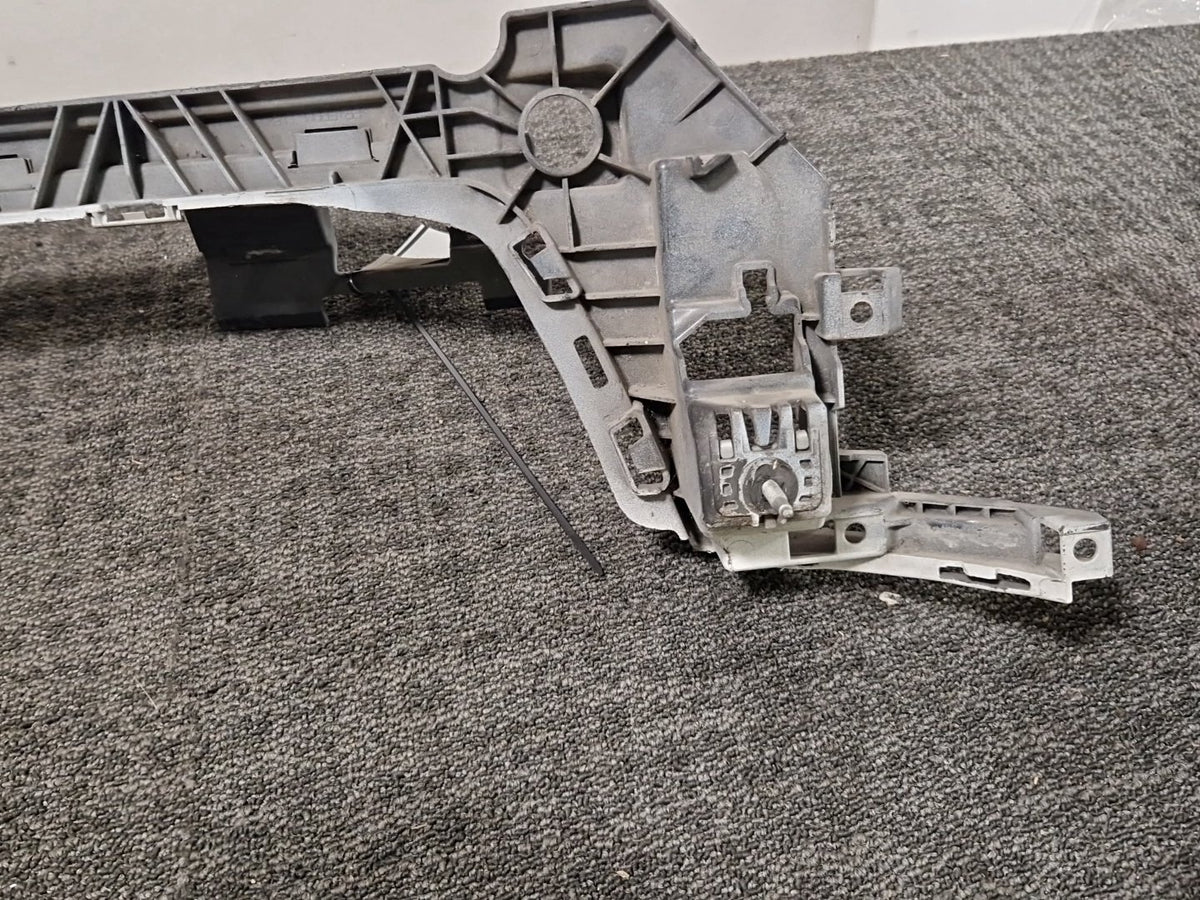 Audi A4 B9 Rear Centre Bumper Support Bracket 8W9807385