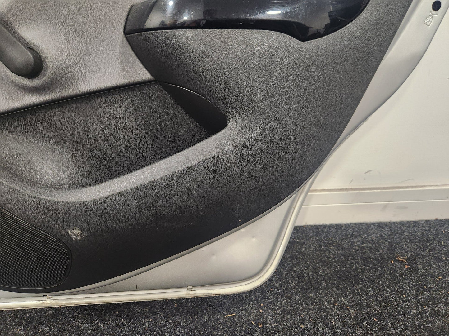 Vauxhall Corsa MK4 Hatchback 5dr Rear Right Complete Door in Switchblade Silver