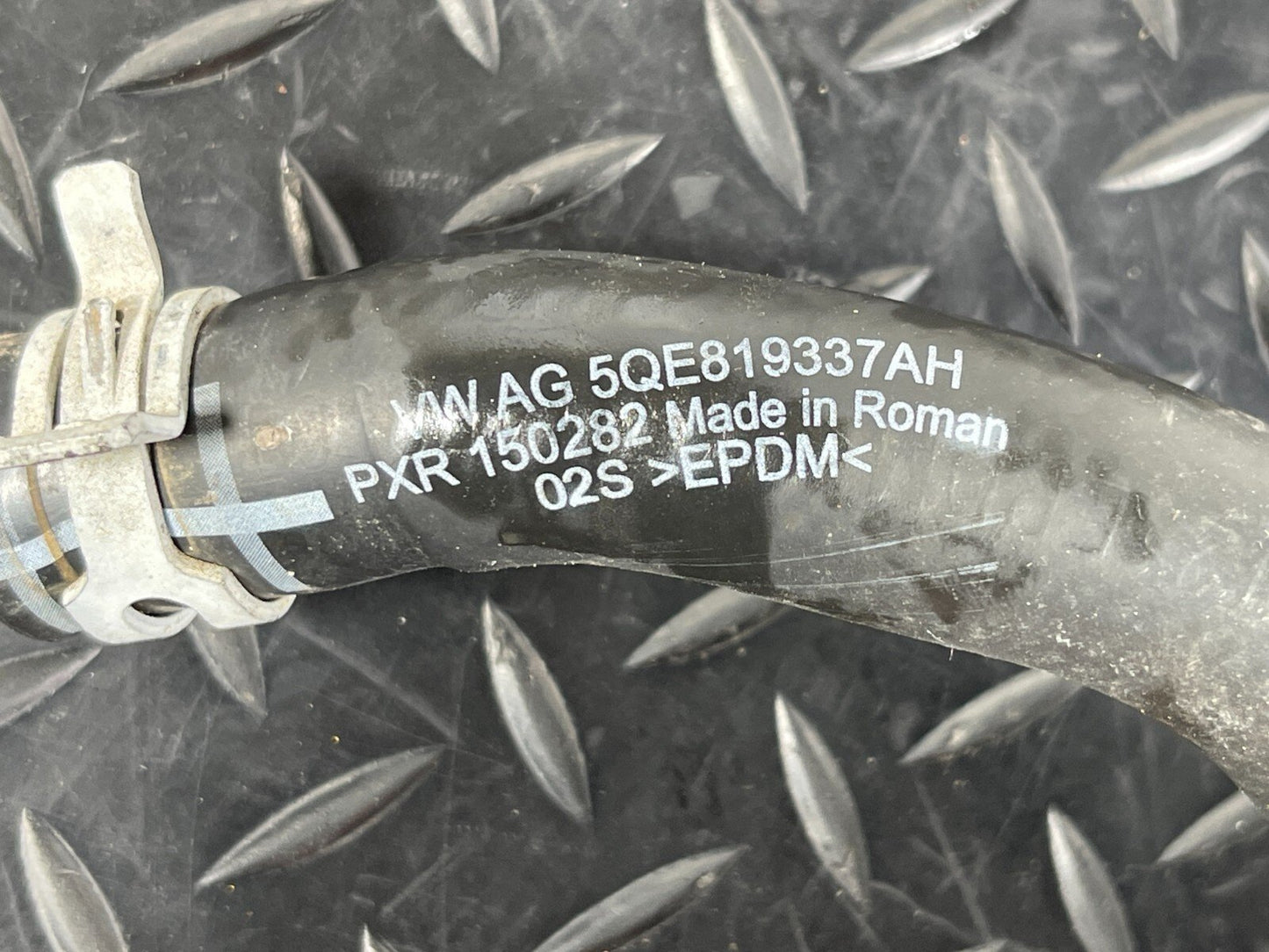 17-20 VW GOLF MK7.5 COOLANT HOSE PIPE 5QE819337AH