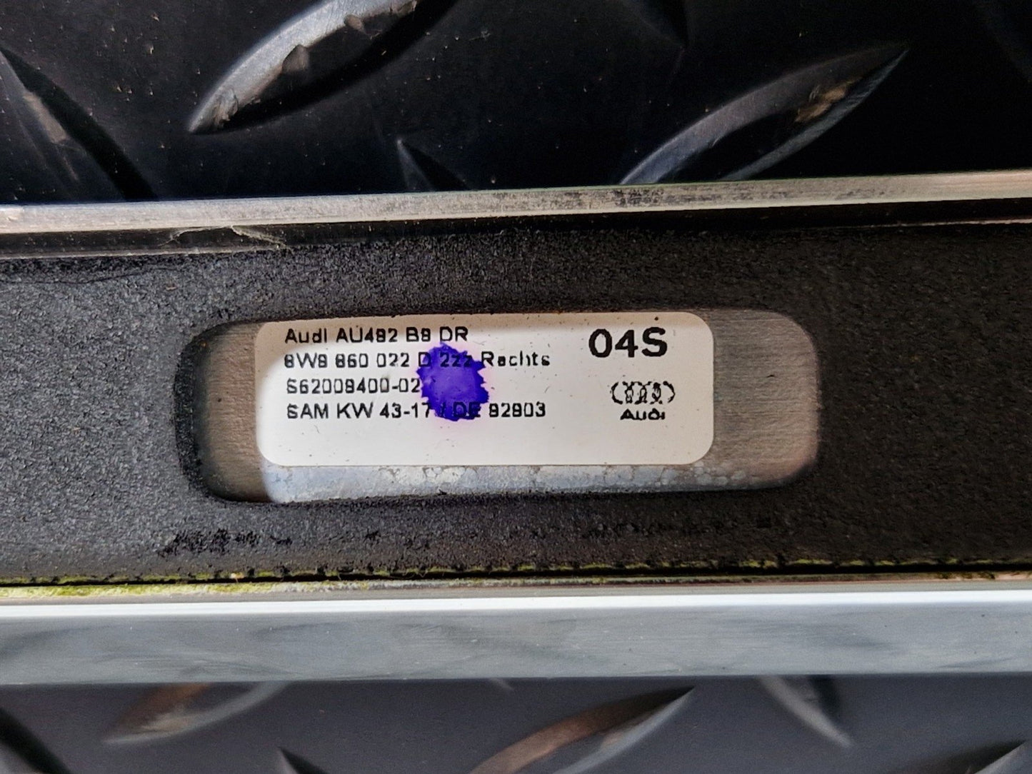 16-19 AUDI A4 B9 ESTATE GENUINE OEM RIGHT DRIVER SIDE ROOF RAIL 8W9860022