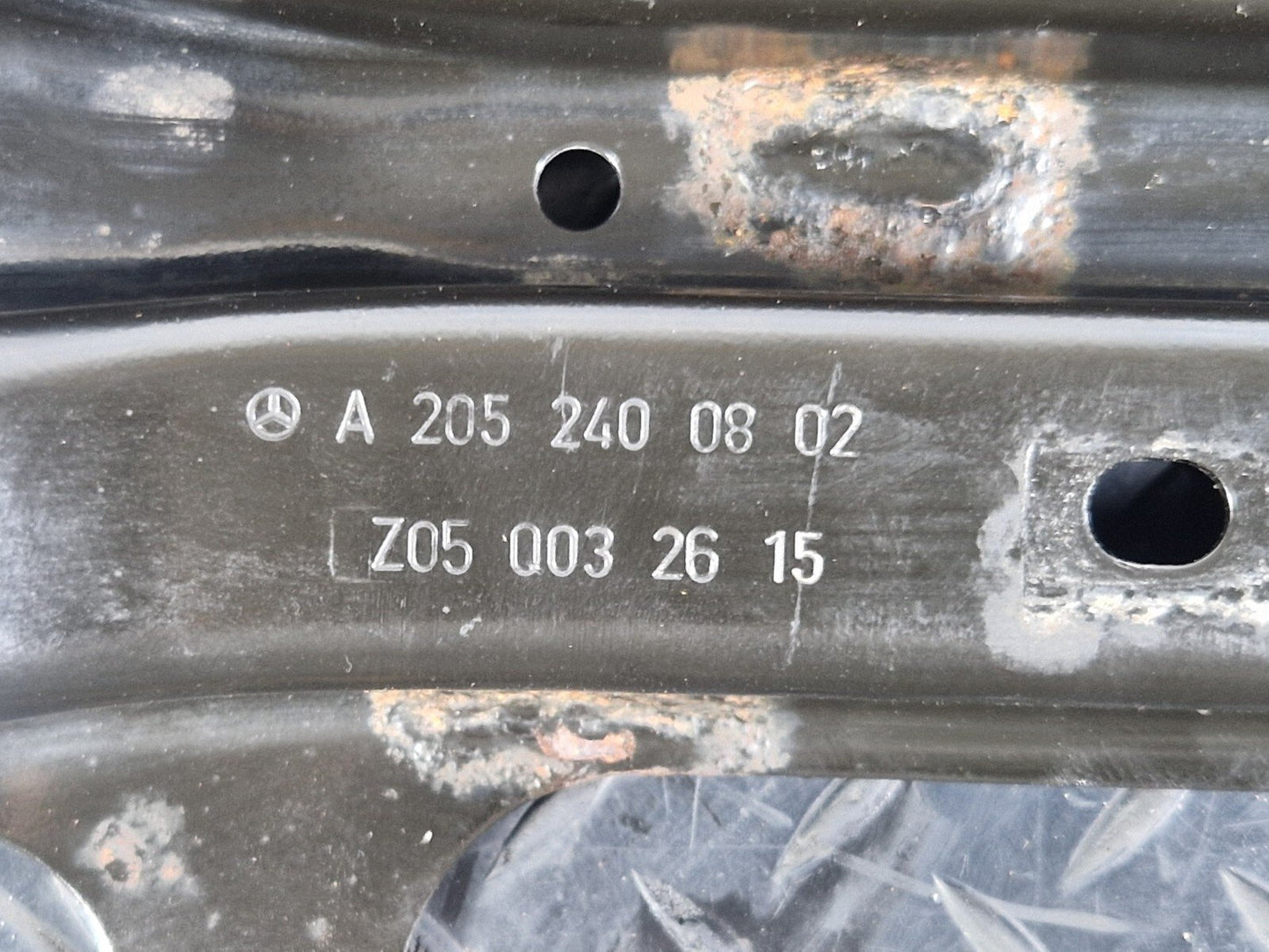 14-21 MERCEDES BENZ C300h W205 GEARBOX MOUNT BRACKET A2052400802