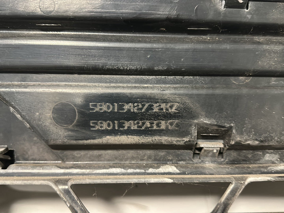 Iveco Daily MK5 Cab & Chassis Genuine Front Upper Grille 5801342732 5801342733