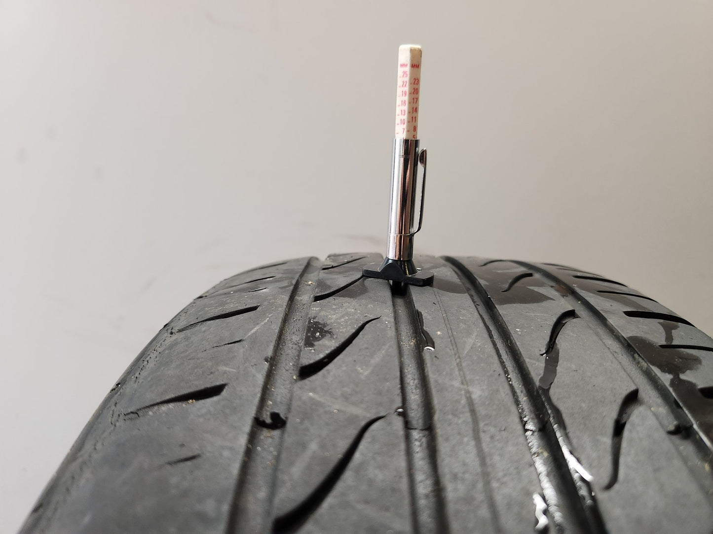 Volvo C30 MK1 (MK) 17" Alloy Wheel with Tyre 205/50/17 ~4mm