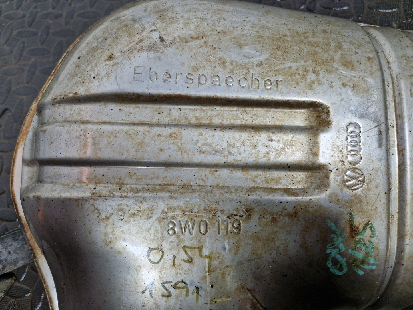 16-19 AUDI A4 B9 GENUINE EXHAUST BACKBOX SILENCER 8W0253411P