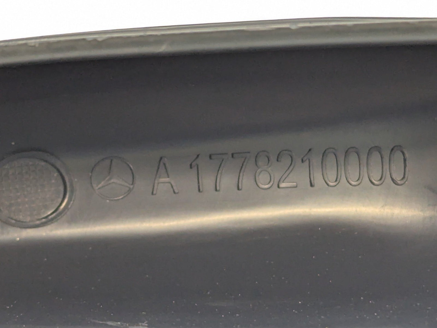 19-ON MERCEDES BENZ A CLASS EQ W177 V177 TAILGATE HINGE COVER N/S A1778210000