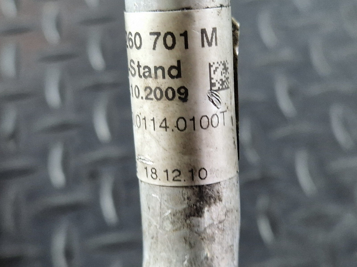 10-17 AUDI A8 4H A/C AIR CONDITIONING PIPE HOSE LINE 4H0260701M