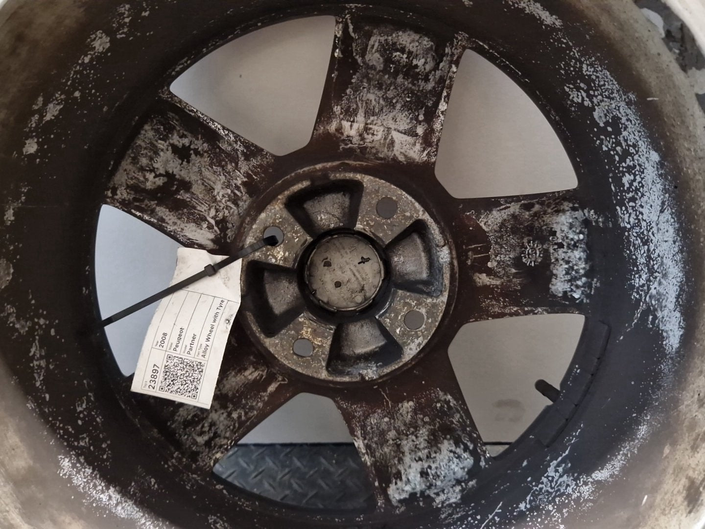 2008 Peugeot Partner MK2 (PH1) (B9) 16" Alloy Wheel with Tyre 215/55/16 ~4mm