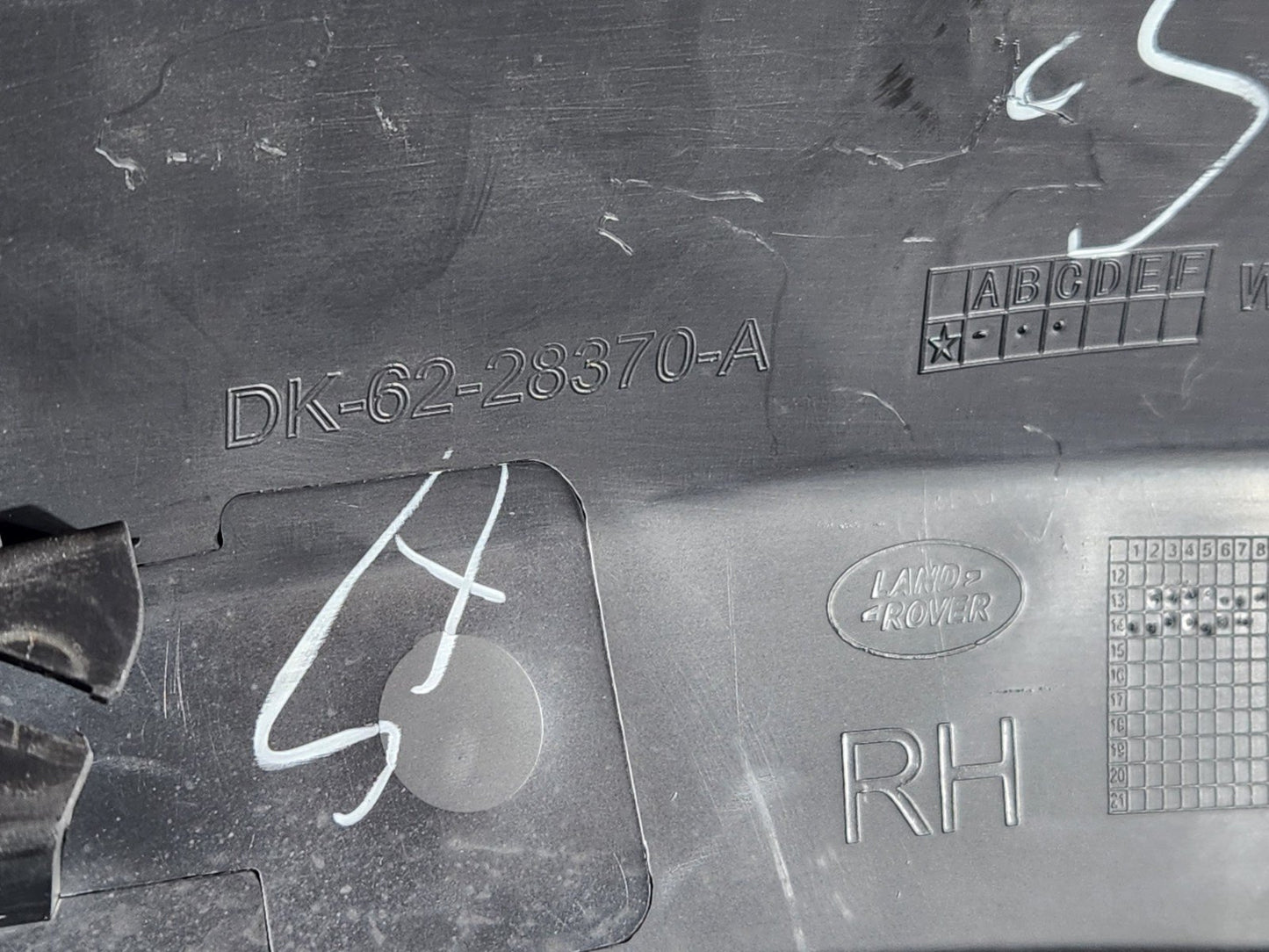 13-23 RANGE ROVER SPORT L494 DRIVER SIDE RIGHT REAR ARCH TRIM DK62-28370-A
