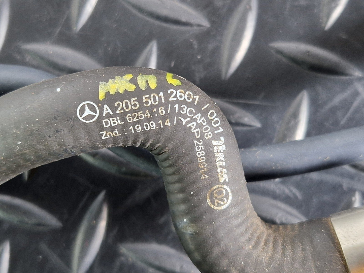 14-21 MERCEDES BENZ W205 WATER COOLING PIPE HOSE LINE A2055012525 A2055012601