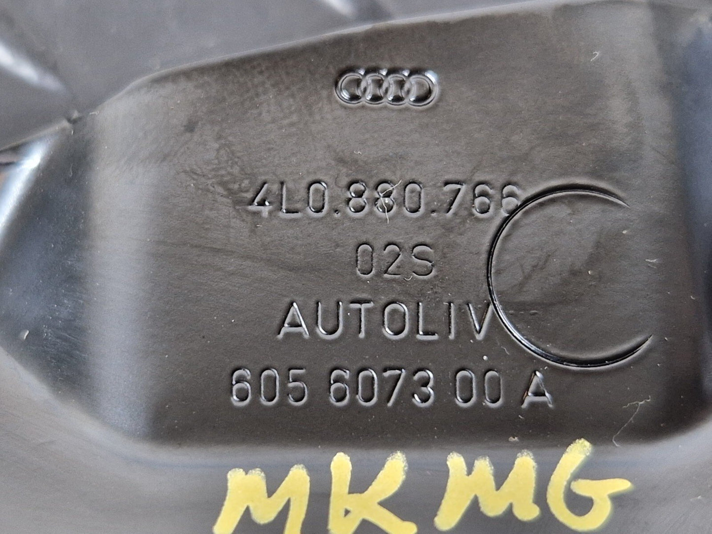 10-15 AUDI Q7 4L GENUINE OEM RIGHT O/S C-PILLAR AIRBAG GUIDE SECTION 4L0880766