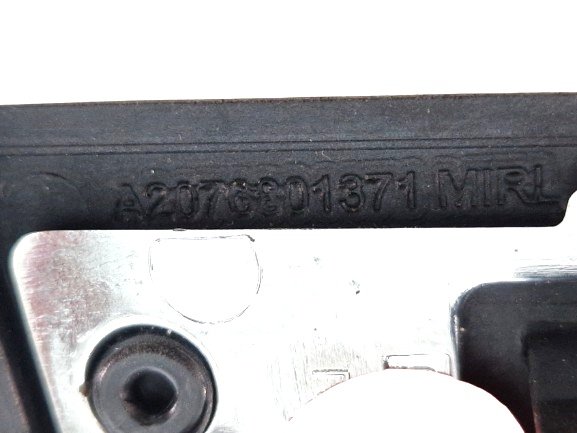 Mercedes-Benz Unknown Part Type A2076801371