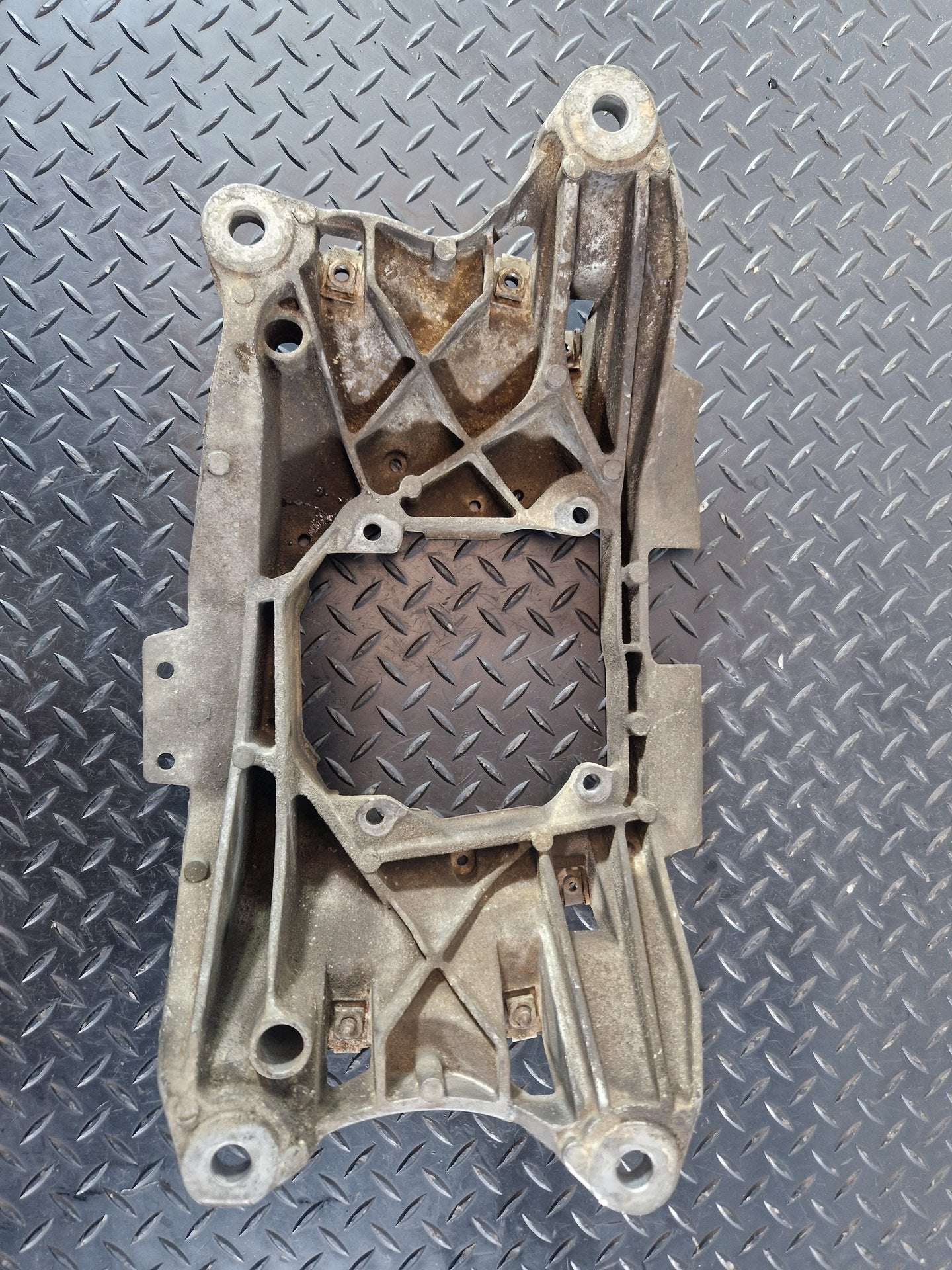 Audi A6 Allroad C7 Genuine Auto Transmission Gearbox Mount 4G0399263R