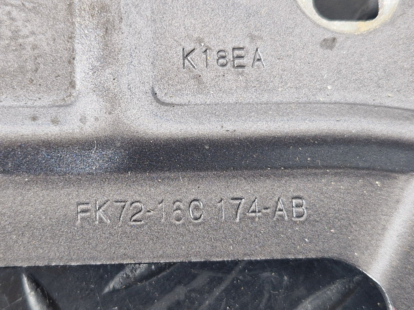14-19 LAND ROVER L550 DISCOVERY FRONT RIGHT FENDER MOUNT BRACKET FK72-16V174-AB