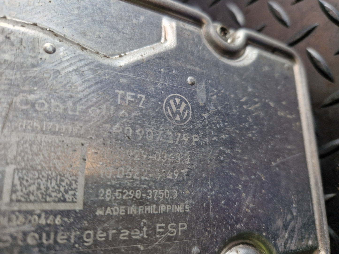 10-18 VW TOUAREG 7P GENUINE ABS PUMP CONTROL MODULE 7P0907379P